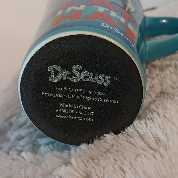 Dr Seuss Cat In The Hat Ceramic Travel Mug - Picture 6 of 7